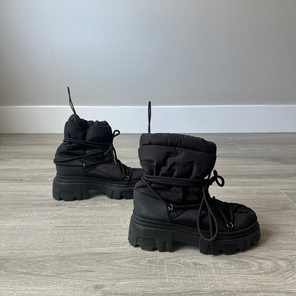 RAYE Bansko Puffer Snow Boots in Black - Picture 5 of 14